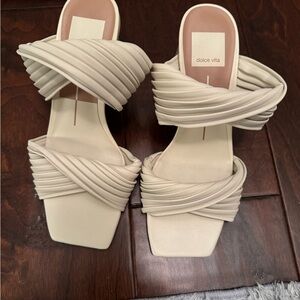 NEW Dolce Vita Sandal